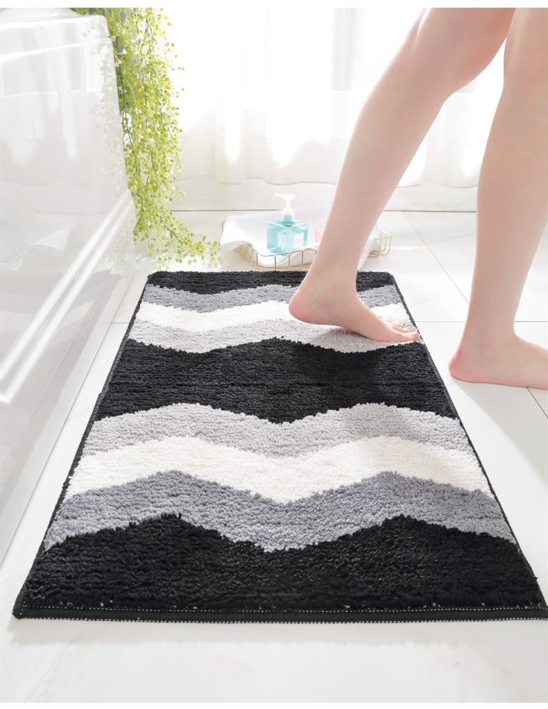 Tapis Noir et Blanc Salle de Bain